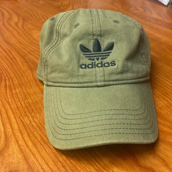 ADIDAS baseball cap - Picture 1 of 3